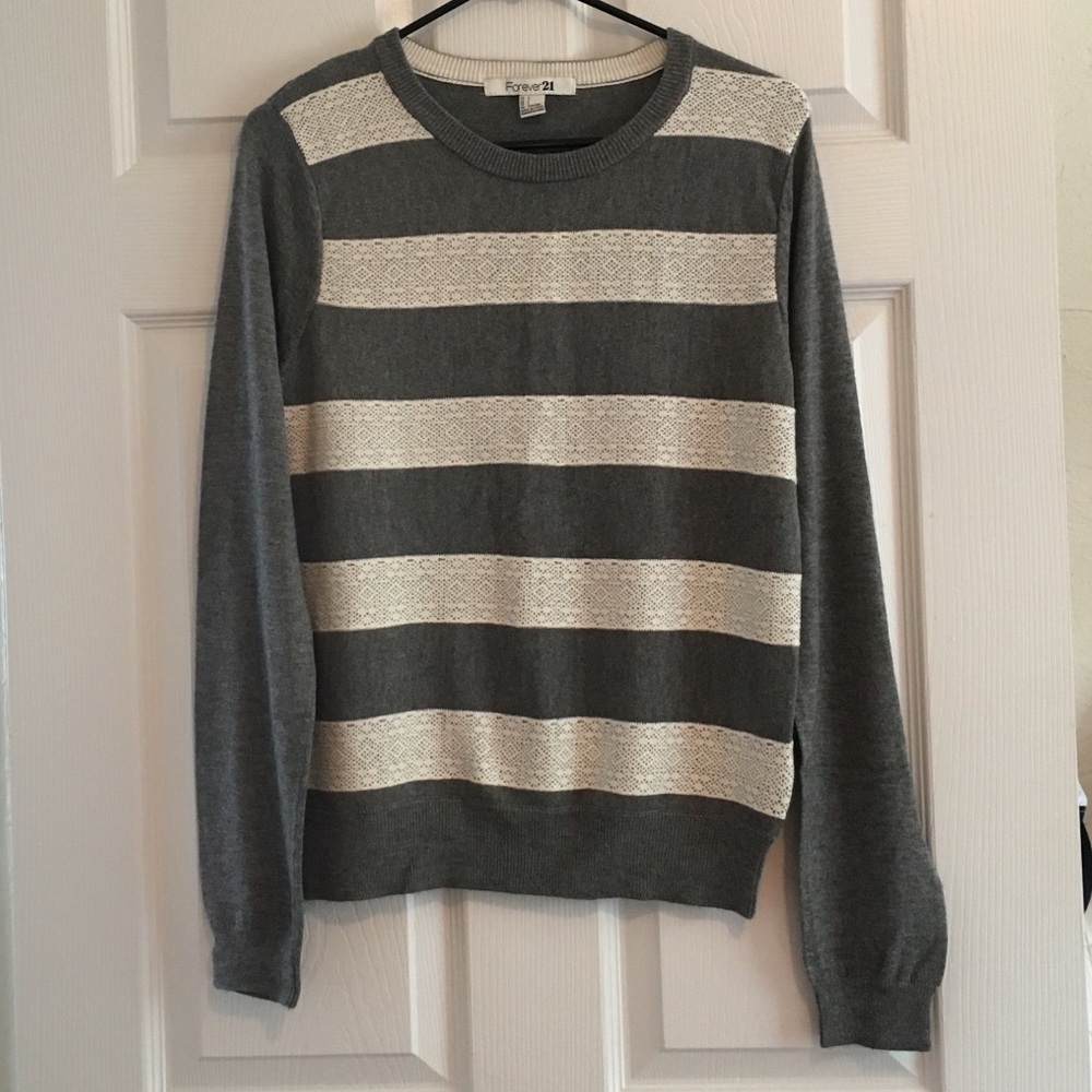 Forever 21 Gray and White Sweater